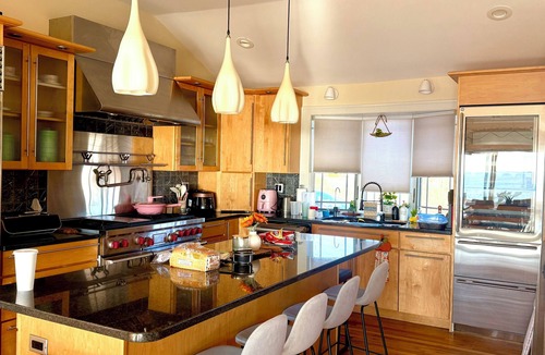 East Patchogue House | Charming 3-bedroom house with private access waterfront