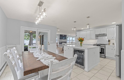 Town of Owasco House | Charming 3-bedroom lake front home with patio, WiFi and AC. Minutes from Auburn.