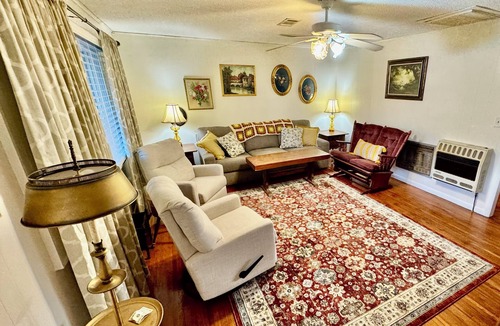 Blairsville House | Charming 3-bedroom house with WiFi, AC in enchanting Blairsville, GA