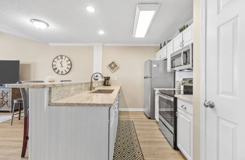 Carolina Yacht Landing Apartment | Charming 3 Bedroom on the Intracoastal Waterway