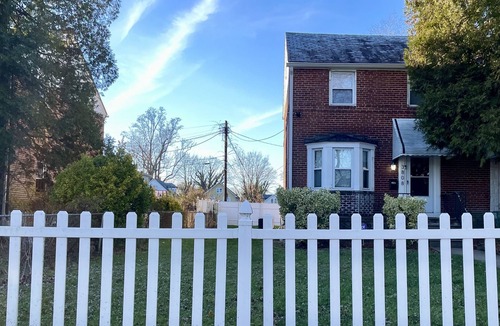 Baltimore House | Charming 4 Br 2Ba Duplex