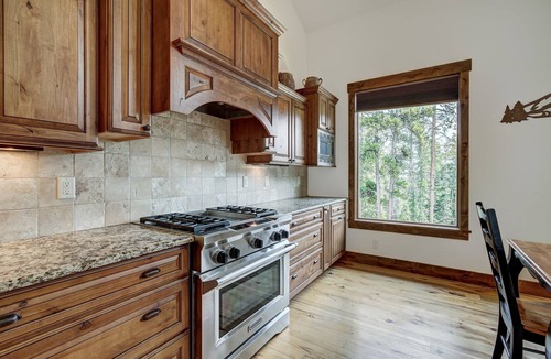 Breckenridge Cabin | Charming Cabin with Hot Tub & Stunning Views