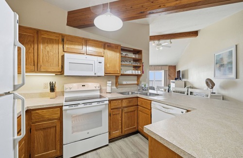 Duck Condo | Charming Coastal-Facing 2-Bedroom Condo in Duck
