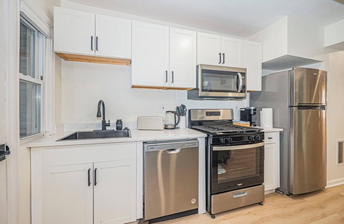 Trinidad Apartment | Charming & Comfy 2BR Apartment near in Downtown DC