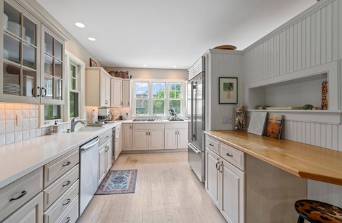 Village of Southampton House | Charming Southampton Village Home 4 Bedroom, 2 Bath 5 minutes from the beach