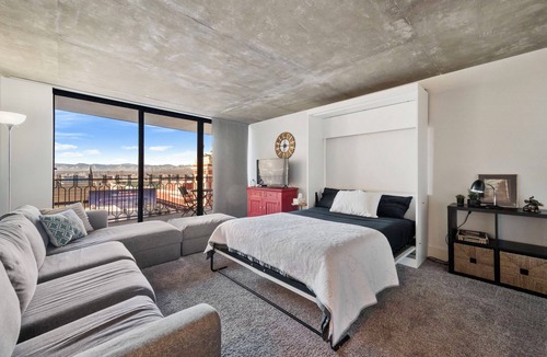 Downtown Denver Apartment | Charming studio in the heart of Denver with pool, fitness center, parking