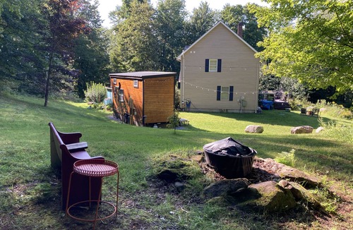 Richmond House | Charming Tiny House on 10 Wooded Acres