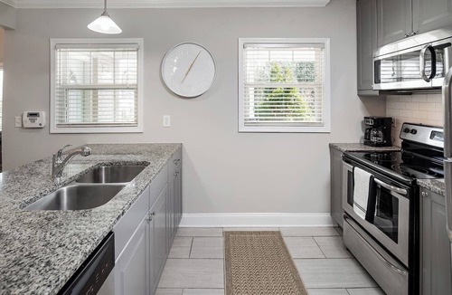 Villa Heights Apartment | Chic 2BR Duplex ~Close to NoDa, Uptown, Light Rail