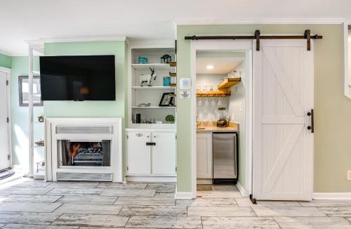 Murrells Inlet House | Chic Murrells Inlet Getaway ~ 2 Mi to Marsh Walk!