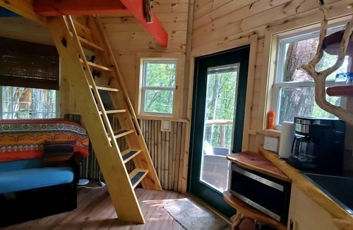 Copperhill Cabin | Colorful Treehouse with Beautiful Mountain Views in Copperhill, Tennessee
