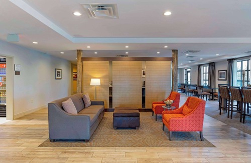 East Ellijay Hotel | Comfort Inn & Suites East Ellijay