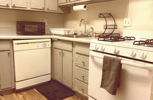 Lavista Park Apartment | Comfortable 2 bedroom apartment in a perfect location with all amenities !