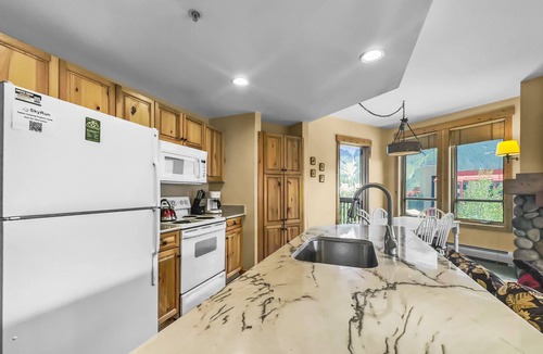 Copper Mountain Village Condo | Comfortable Condo in Prime Location with Hot Tub, Short Walk to Lifts - X414