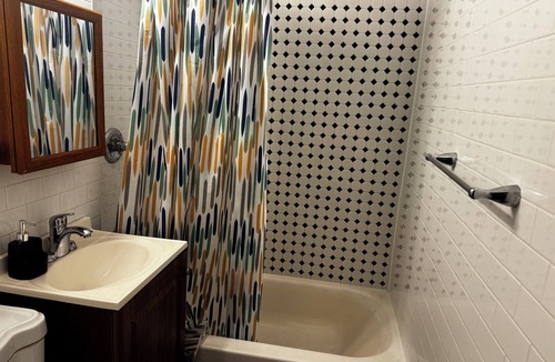 East Flatbush House | Comfy Bedroom in Gorgeous NEW 2 Floor House!