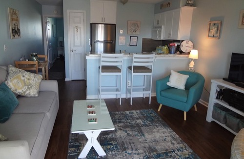 North Carolina Coast Condo | Comfy, Peaceful North End Condo With Ocean View, Pool & Private Deck