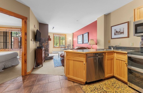 River Run Condo | Condo in River Run w/Mountain Views, Short Walk to Gondola/Shops/Restaurants