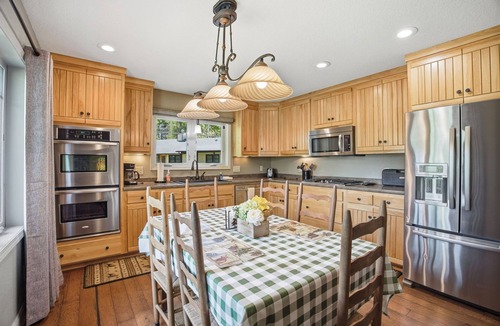 Otto House | Coweeta Rapids: Your Elevated Creekside Escape