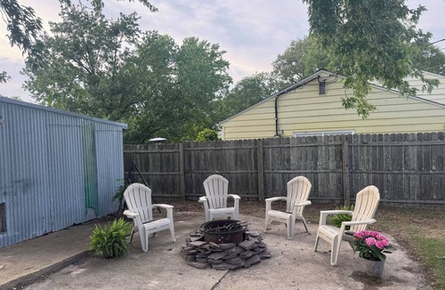 Secretary House | Cozy 2BR home with AC in charming Secretary, 15 mins to downtown Cambridge MD