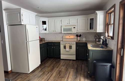 Great Valley Ski Chalet | Cozy 3 bedroom chalet with hot tub in Ellicottville minutes from Holiday Valley.