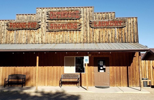 Escalante Cabin | Cozy Cabin for Two in Escalante, Utah - Perfect for a Romantic Mountain Getaway