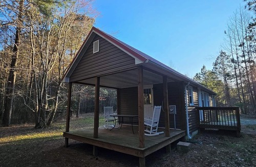 Lincoln Cabin | Cozy Cabin Getaway at Gum Branch Acres – Perfect for a Quiet Escape
