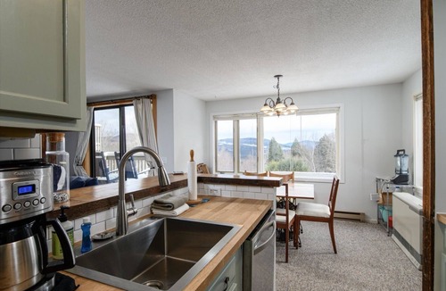 Waitsfield Condo | Cozy End-Unit Mountain Retreat w/Ski-Back Access