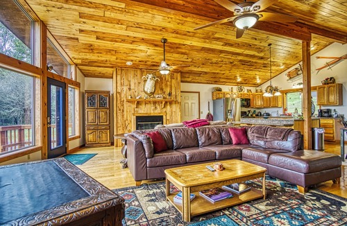 Dryfork House | CR1290- Complete Privacy! Hot tub! Firepit! Dolly Sods!