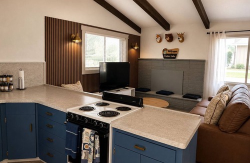 Eagle Point House | Crater Lake Themed Retreat in Eagle Point