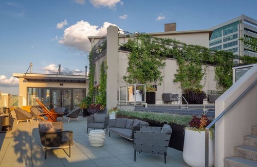 Parkway Museum District House | Deluxe Studio, Two Double Beds, The Windsor Suites, Family-friendly Retreat