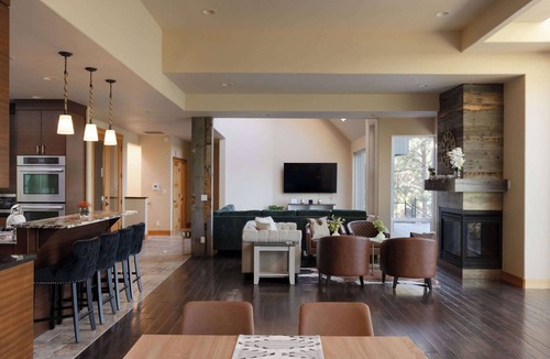 Deschutes River Woods House | Deschutes Riverfront Home with Private Sauna