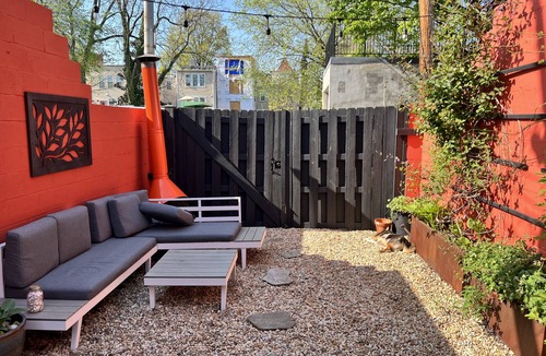 Park View House | Designer home in great location for longer term furnished rentals