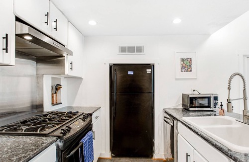 Crown Hill House | Dog-friendly single-level home with back garden, & deck - near Golden Gardens