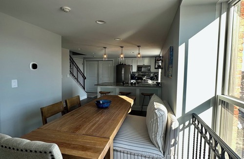 Saratoga Springs Condo | Downtown Saratoga 2BR/3BA Condo — Walk to Track Meets + Congress Park Views