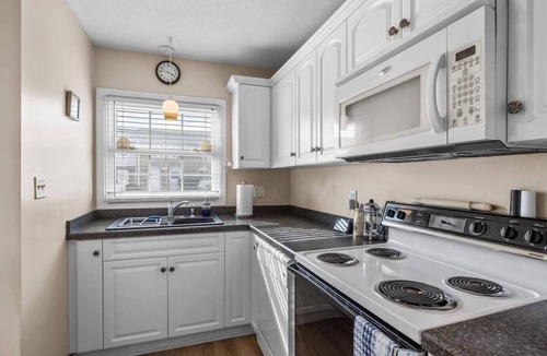 Pine Knoll Shores House | Dreamy Vacation Smart-home By The Beach 2 Bedroom Home by RedAwning