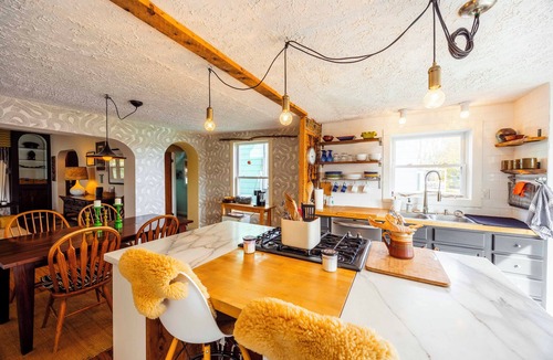 Canaan Valley House | DV-627 Walk to Breweries! Pets OK!