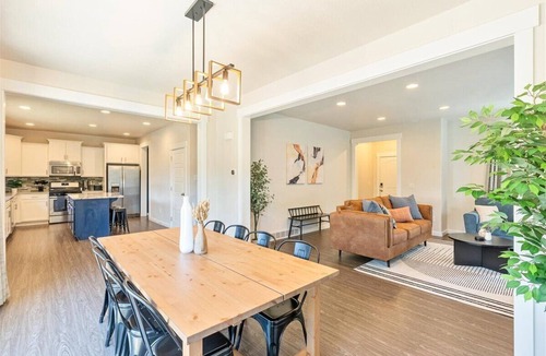 Eagle Mountain House | Eagle's Nest a 4-bedroom house in amazing Eagle Mountain! Pet Friendly!