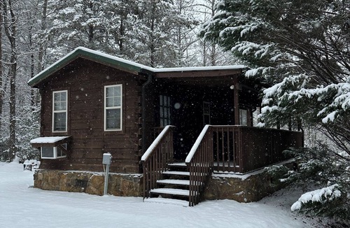 Sunset Cabin | Eastatoee Valley Bear Cabin B - Jocassee Gorges, Waterfalls & Mountain Views