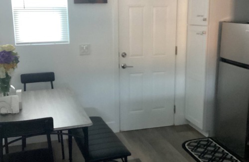 Hawthorne House | Elite home near Sofi, Intuit, Kia Stadiums, LAX, local shops, beaches & more!