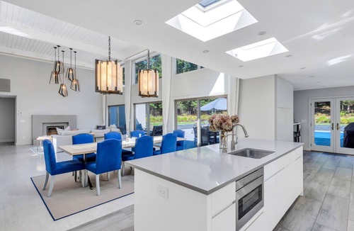 North Sea House | Enjoy this perfect summer rental located close to all the Hamptons has to offer!
