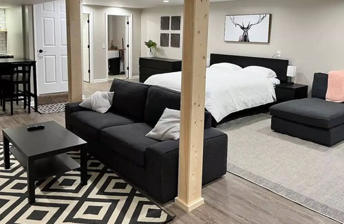 Johnstown Apartment | Executive 1 Bed Studio Near Intel Build Site