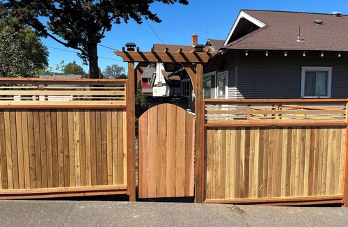 The Dalles House | Executive Style Comfort with AC, WiFi in The Dalles