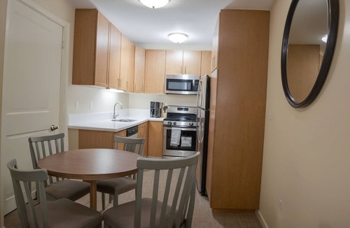 Sawtelle Apartment | Executive Suites near Santa Monica