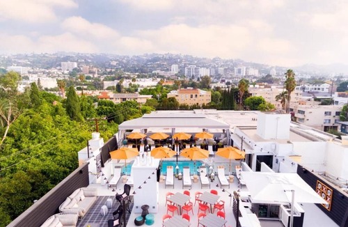 Tri-West Apartment | Explore the Best of West Hollywood! 2 Big Units with Private Kitchenettes! Pool!