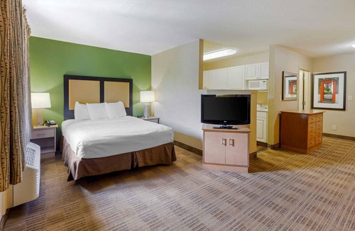 Durham Hotel | Extended Stay America Select Suites Raleigh RTP 4610 Miami B