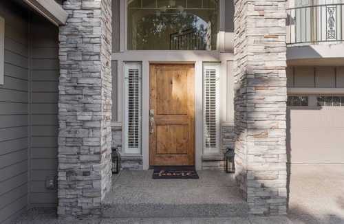 Bull Mountain House | Extended Stay l Single Family 5 Bed 3 Bath Fenced Yard, EV Charge l Pets Welcome