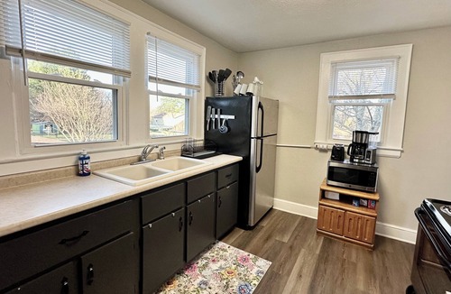 Hickory Apartment | Extended Stay NE Hickory 1 Bedroom 1 Bath, Workspace, Washer Dryer, Duplex Apt.