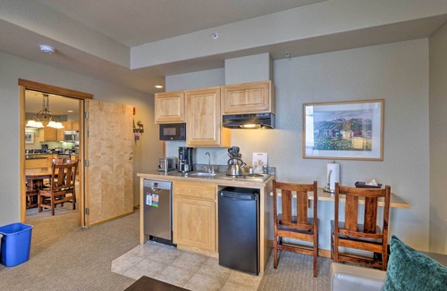 Four O'Clock Condo | Fabulous New Years Week Ski Rental at Grand Timber Lodge in Breckenride, CO