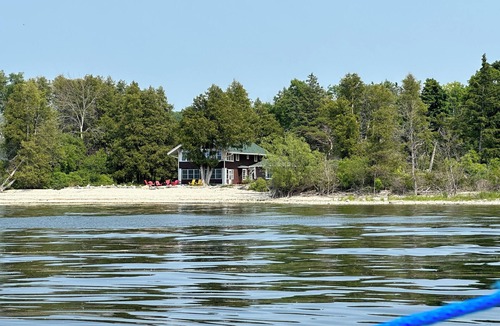 Egg Harbor Cottage | Fall Festivals! Secluded true waterfront! Sleeps uo to 12, dogs, great rates