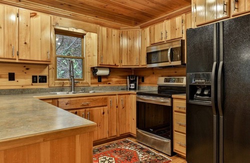 McCaysville Cabin | FightingTown USA | Blue Ridge, GA