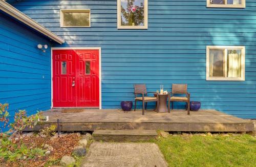 Gold Bar House | Fire Pit + Mountain Views: Outdoorsy PNW Escape